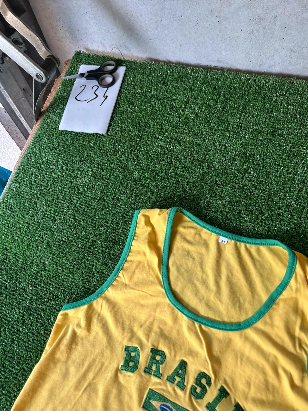 Geel-groen Brazil geborduurd tanktopje – photo 4